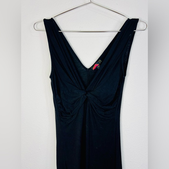Forever 21 Black Sleeveless Empire Waist Dress Size Medium Flattering Fit - Picture 4 of 9